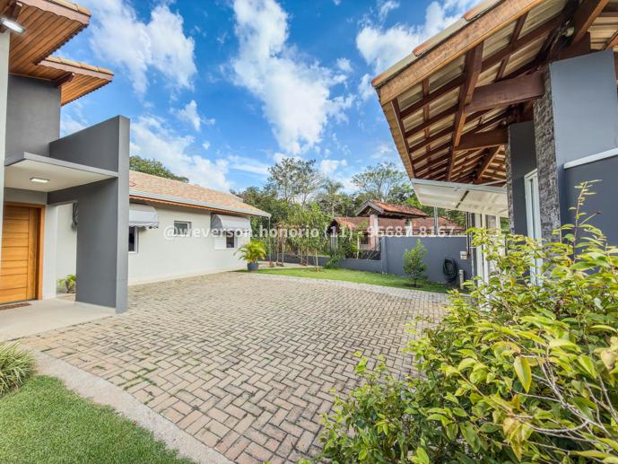 Casa com 4 Quartos à Venda, 1.800,00 m² - Foto 4
