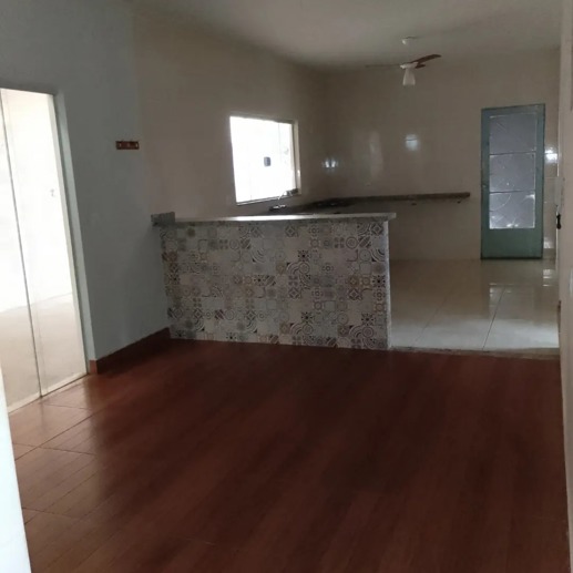 Casa com 4 Quartos à Venda - Foto 4