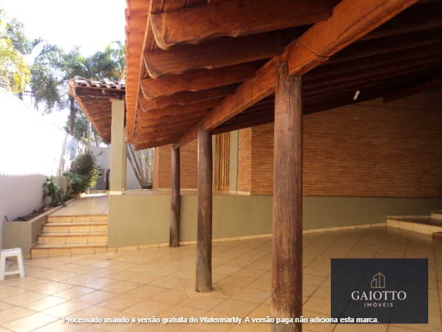 Casa com 3 Quartos à Venda, 1.076,59 m² - Foto 2