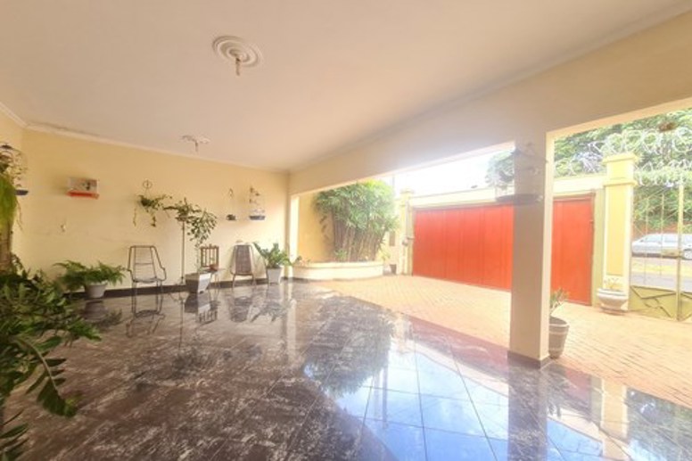 Casa com 3 Quartos à Venda, 465,64 m² - Foto 2
