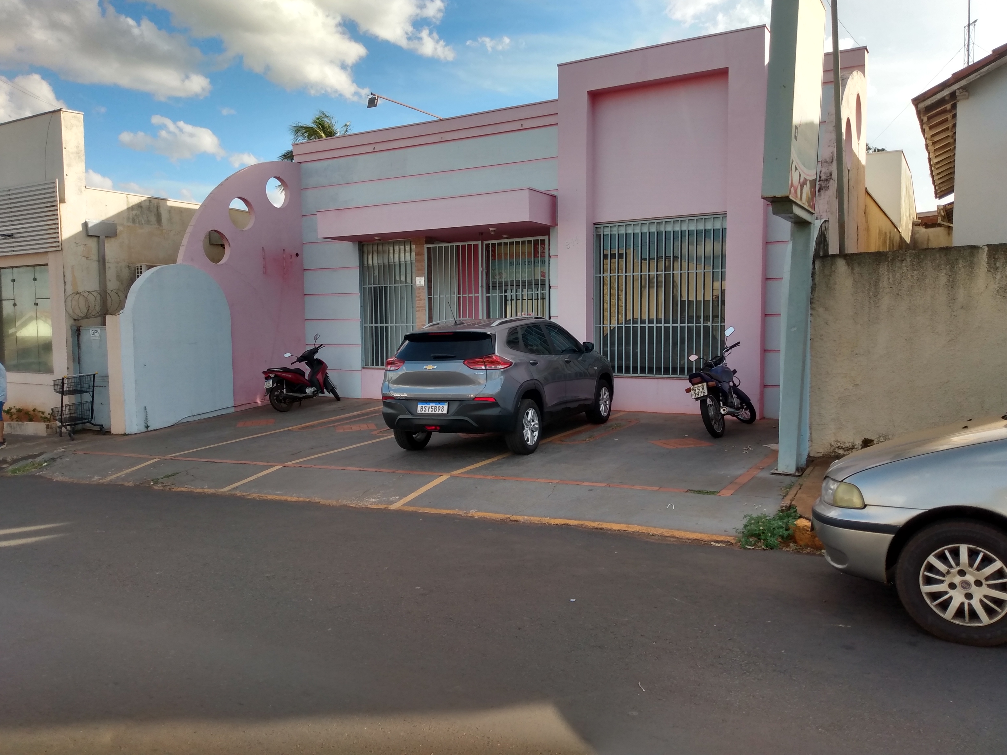 Comercial com 2 Quartos à Venda, 194,70 m² - Foto 1