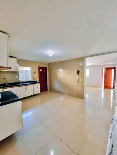 Casa com 3 Quartos à Venda, 180,00 m² - Foto 3