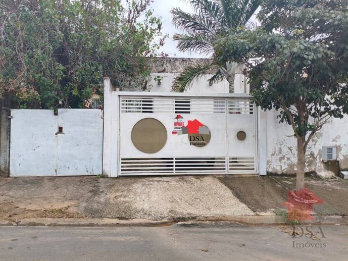 Casa com 3 Quartos à Venda, 250,00 m² - Foto 1