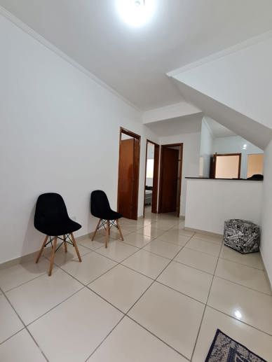 Casa com 2 Quartos para Temporada - Foto 1