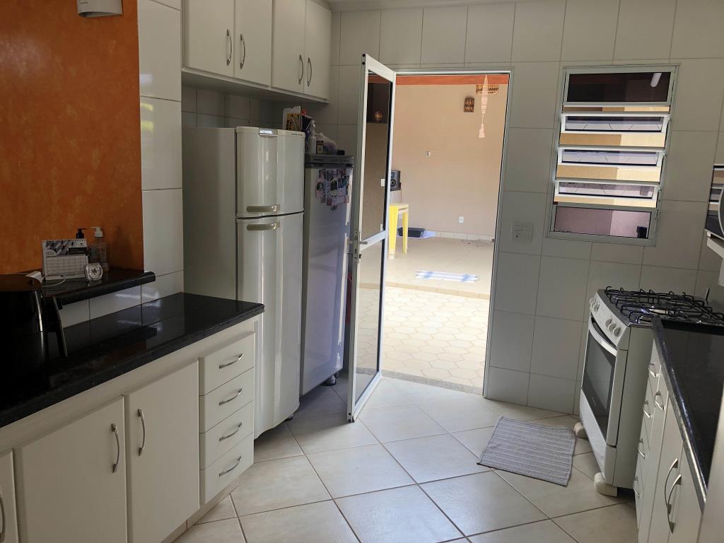 Casa com 3 Quartos à Venda, 276,00 m² - Foto 4