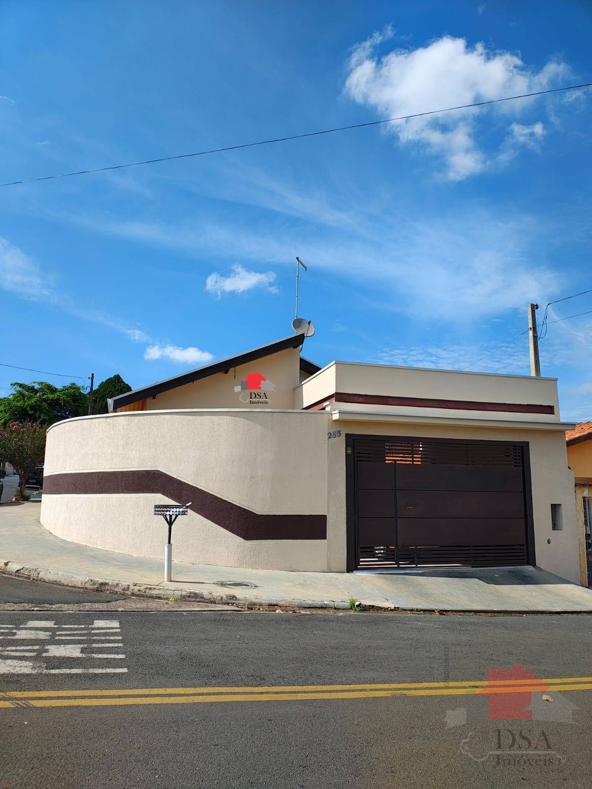 Casa com 3 Quartos à Venda, 250,00 m² - Foto 1