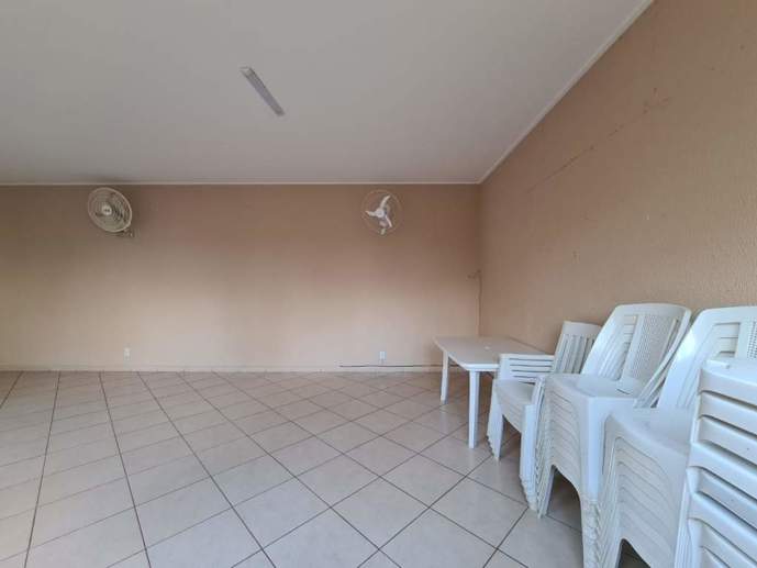 Apartamento com 2 Quartos à Venda - Foto 11