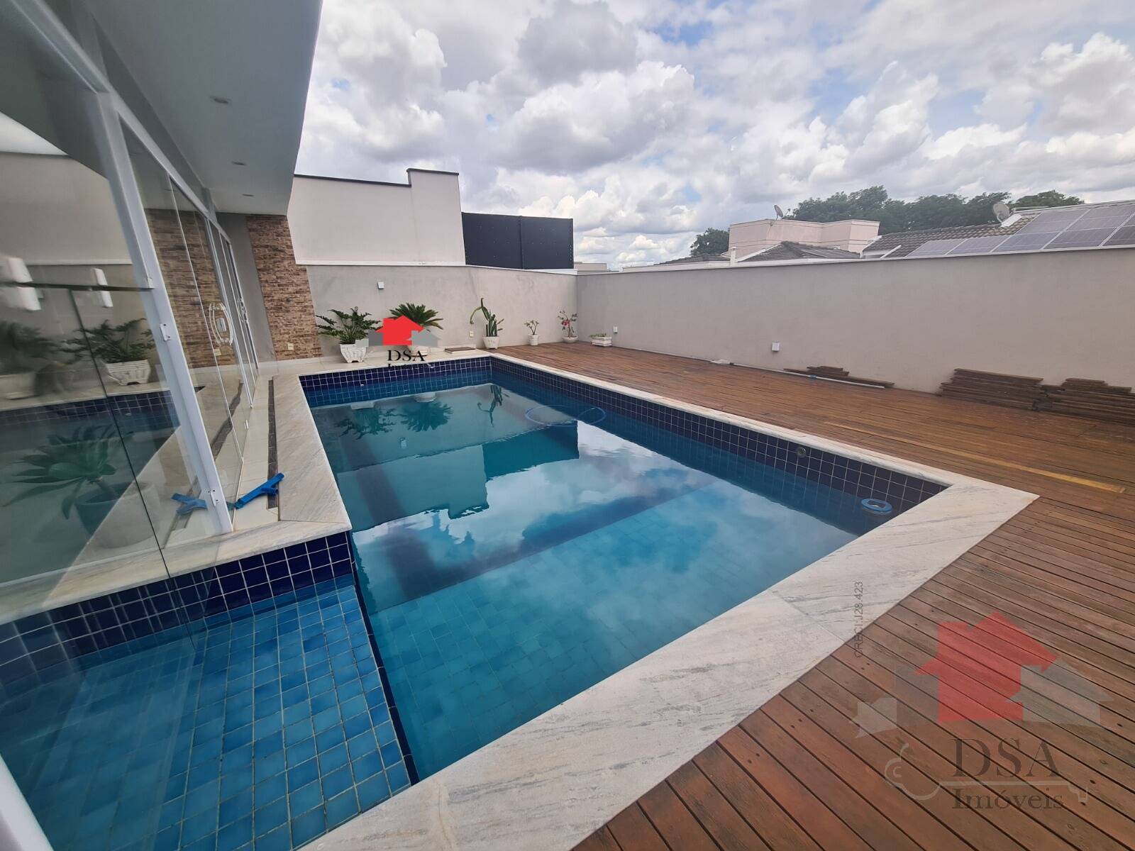 Casa com 4 Quartos à Venda, 360,00 m² - Foto 4