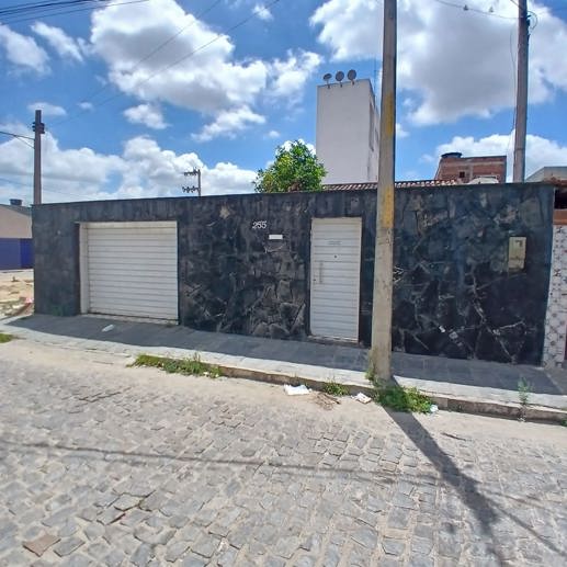 Casa com 2 Quartos à Venda, 200,00 m² - Foto 1