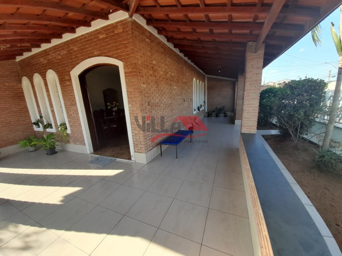 Casa com 3 Quartos à Venda, 304,00 m² - Foto 2