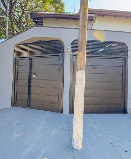 Casa com 3 Quartos à Venda - Foto 1