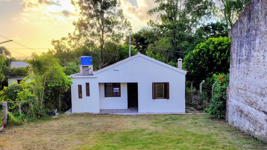 Casa com 2 Quartos à Venda, 60,00 m² - Foto 1