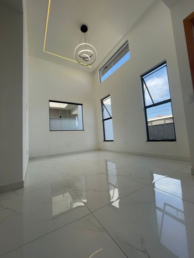 Casa com 3 Quartos à Venda, 109,00 m² - Foto 2