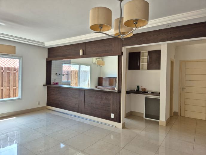 Casa com 4 Quartos à Venda - Foto 2