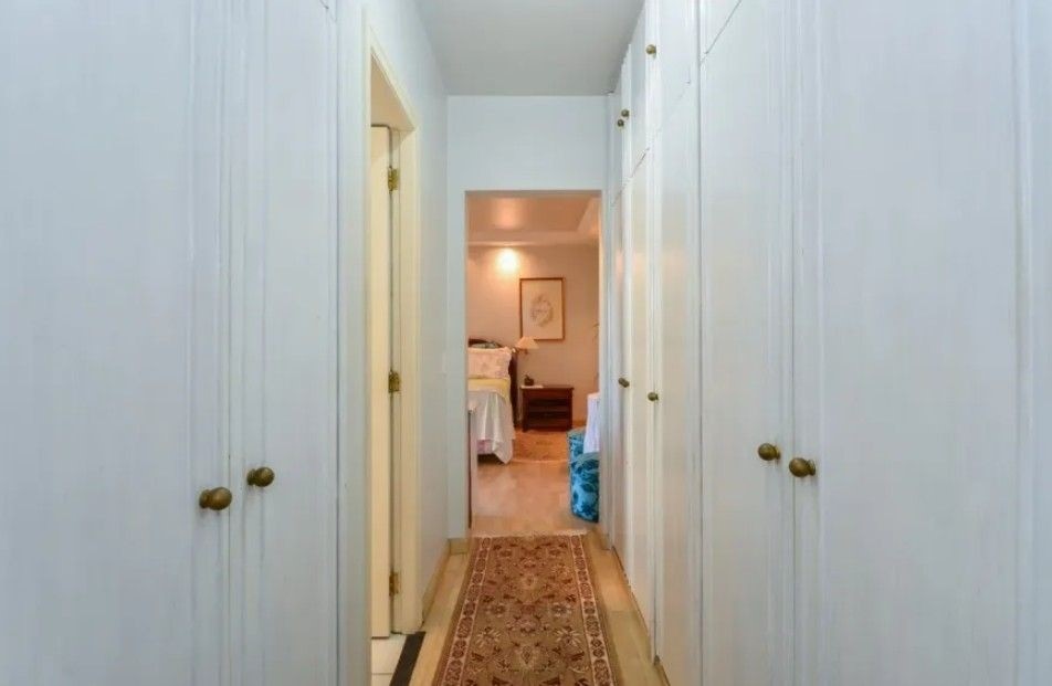 Apartamento com 4 Quartos à Venda - Foto 22