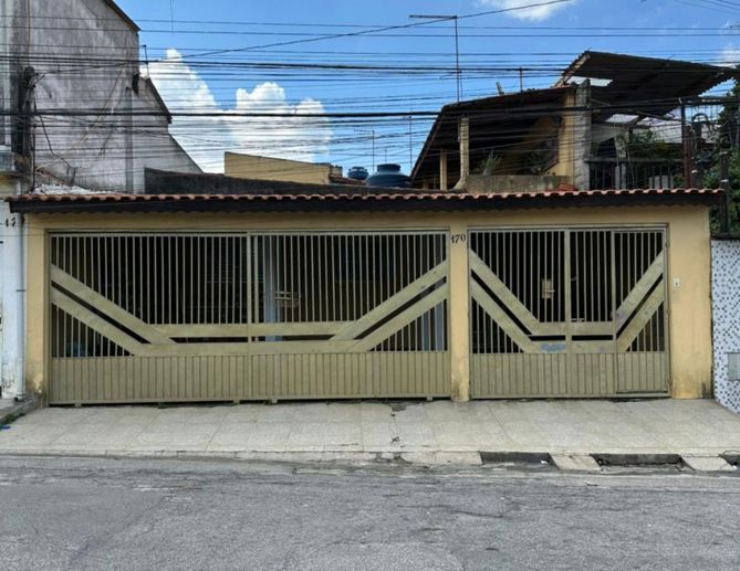 Casa com 4 Quartos à Venda, 250,00 m² - Foto 1