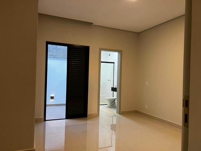 Casa com 3 Quartos à Venda - Foto 3