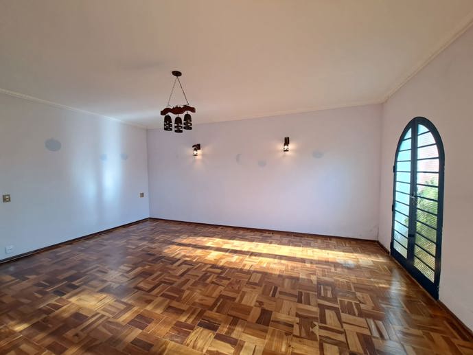 Casa com 3 Quartos à Venda, 191,00 m² - Foto 2