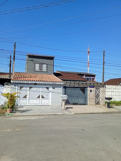 Casa com 4 Quartos à Venda - Foto 4