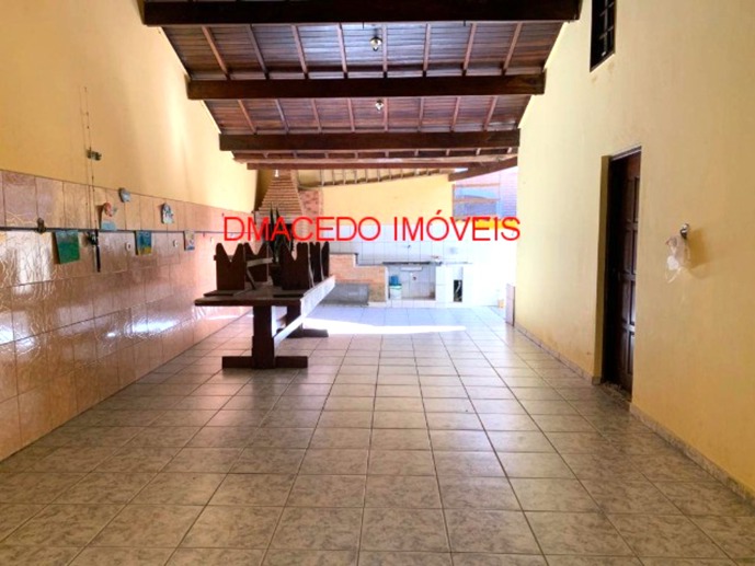 Casa com 4 Quartos à Venda - Foto 5