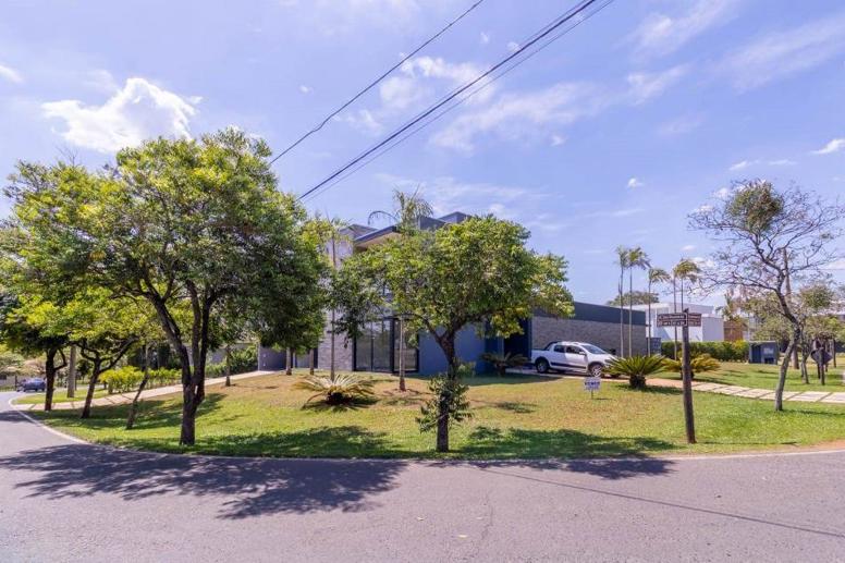 Casa com 4 Quartos à Venda - Foto 7