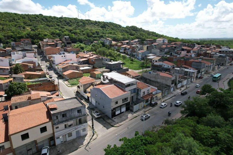 Casa com 3 Quartos à Venda - Foto 1
