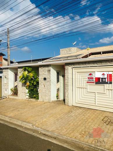 Casa com 3 Quartos à Venda, 250,00 m² - Foto 2