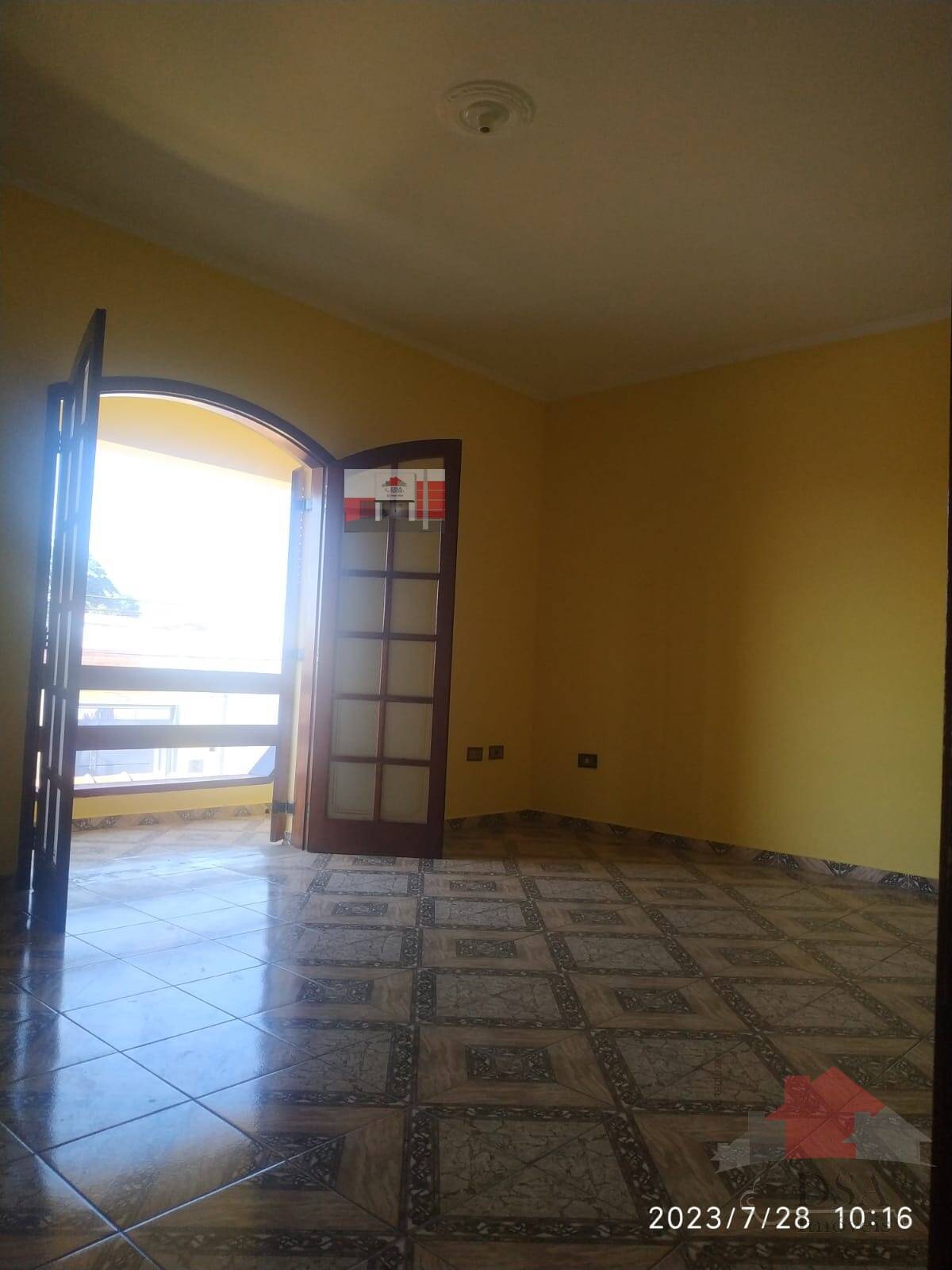 Casa com 3 Quartos à Venda, 250,00 m² - Foto 2