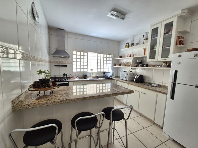 Casa com 3 Quartos à Venda, 260,00 m² - Foto 12