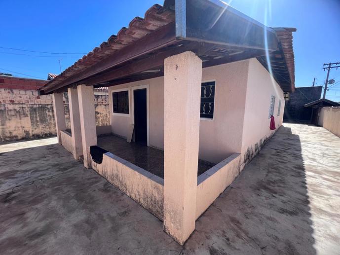 Casa com 2 Quartos à Venda - Foto 3