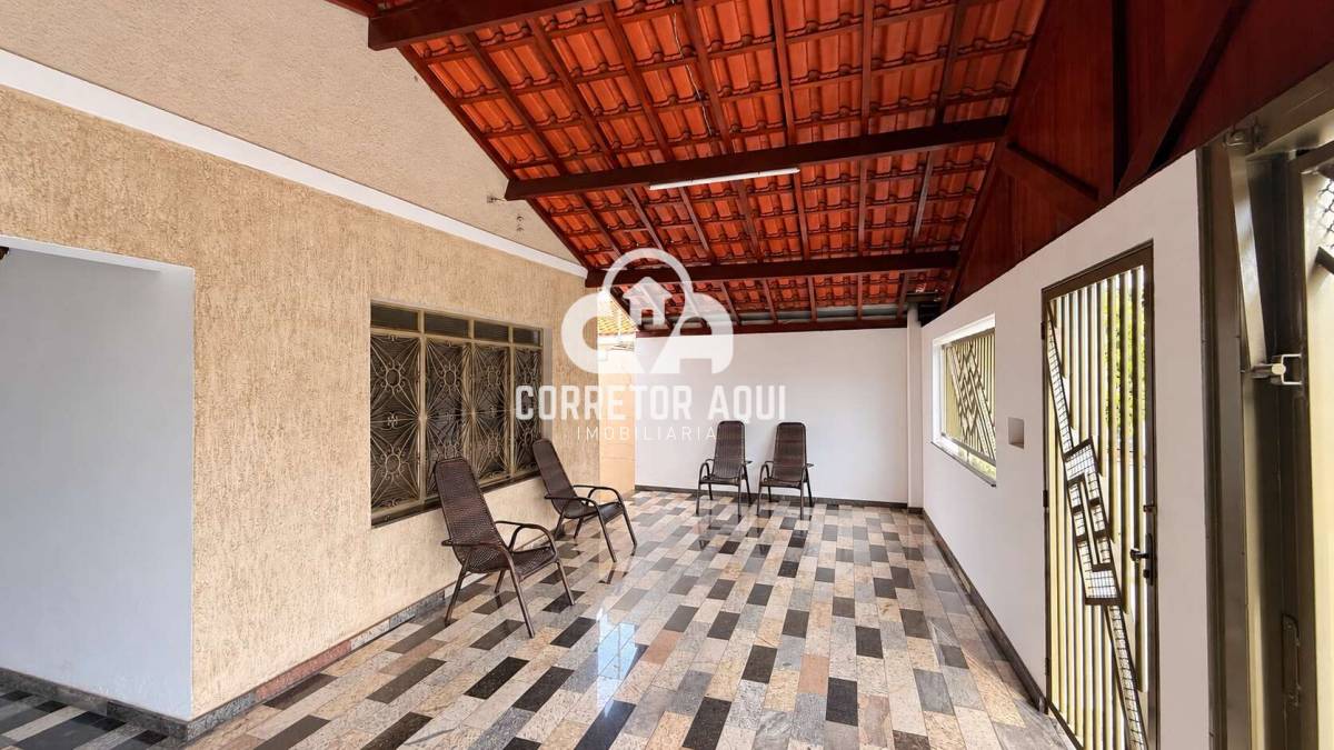 Casa com 3 Quartos à Venda, 250,00 m² - Foto 2