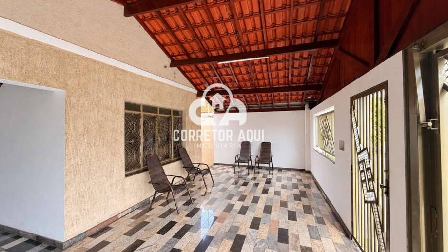 Casa com 3 Quartos à Venda, 250,00 m² - Foto 2
