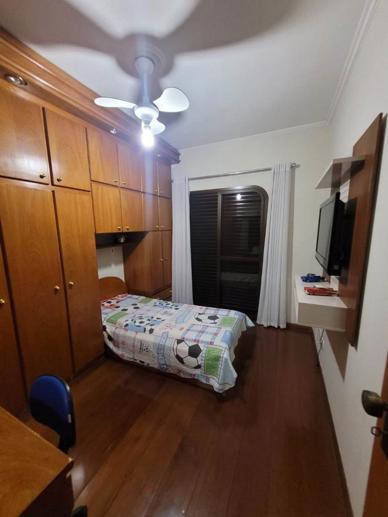 Apartamento com 3 Quartos à Venda - Foto 18