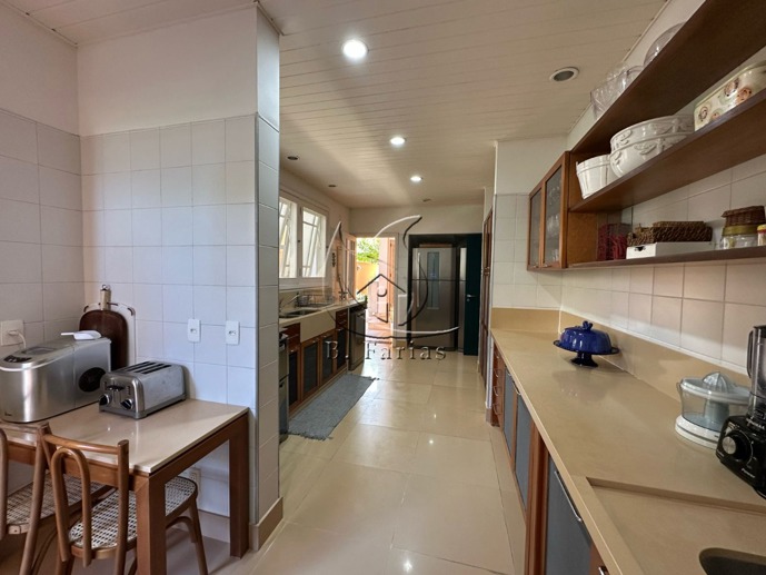 Casa com 4 Quartos à Venda, 883,00 m² - Foto 4