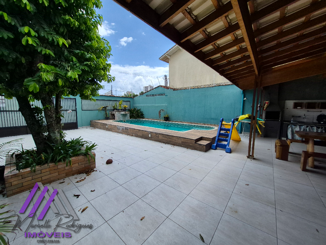 Casa com 4 Quartos à Venda, 350,00 m² - Foto 1