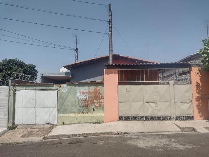 Casa com 2 Quartos à Venda, 331,05 m² - Foto 2