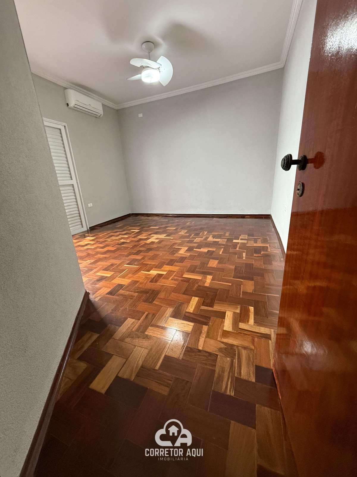 Casa com 3 Quartos à Venda, 275,00 m² - Foto 3