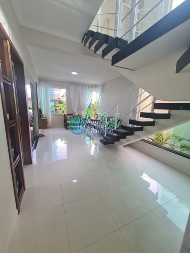 Casa com 4 Quartos à Venda, 290,00 m² - Foto 4