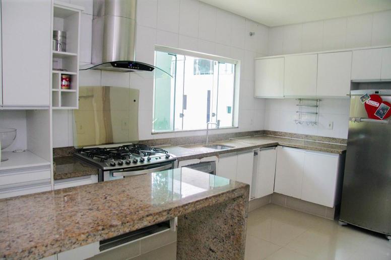 Casa com 3 Quartos à Venda, 394,90 m² - Foto 1