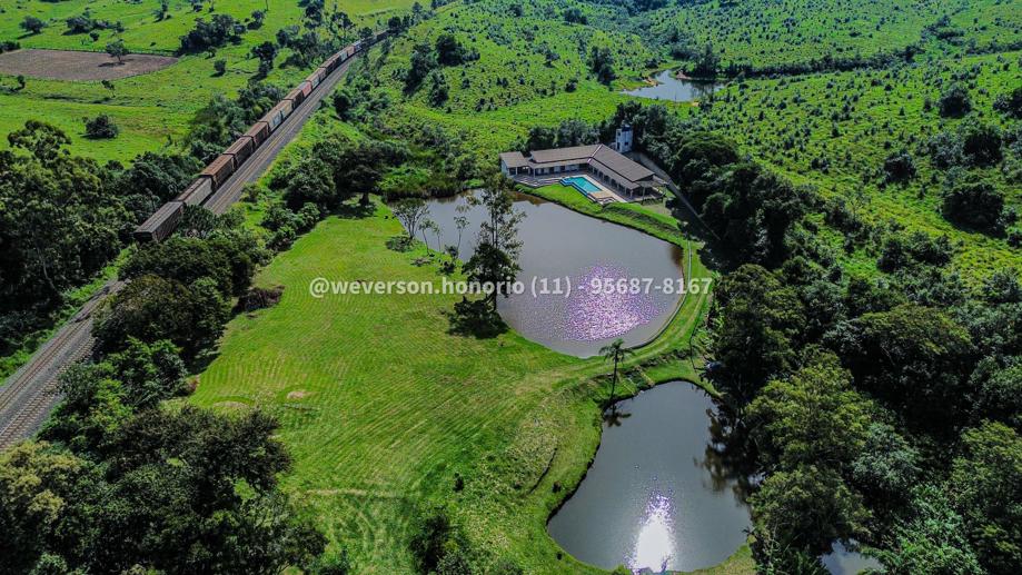 Casa com 6 Quartos à Venda, 24.000,00 m² - Foto 11