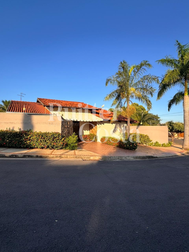 Casa com 3 Quartos à Venda, 560,00 m² - Foto 1