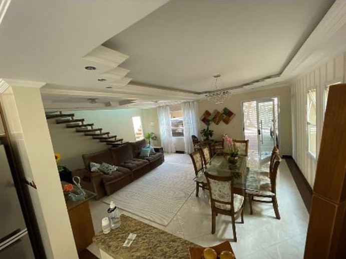 Casa com 3 Quartos à Venda, 580,00 m² - Foto 6