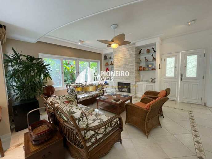 Casa com 4 Quartos para Temporada, 280,00 m² - Foto 4