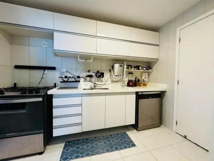 Apartamento com 3 Quartos à Venda - Foto 4