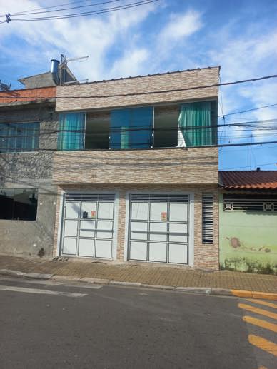 Casa com 3 Quartos à Venda, 200,00 m² - Foto 2