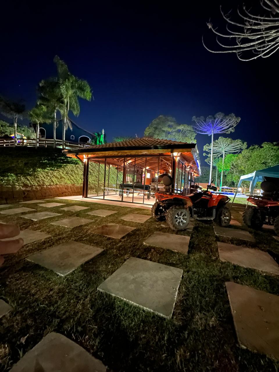 Casa com 4 Quartos à Venda, 40.000,00 m² - Foto 3