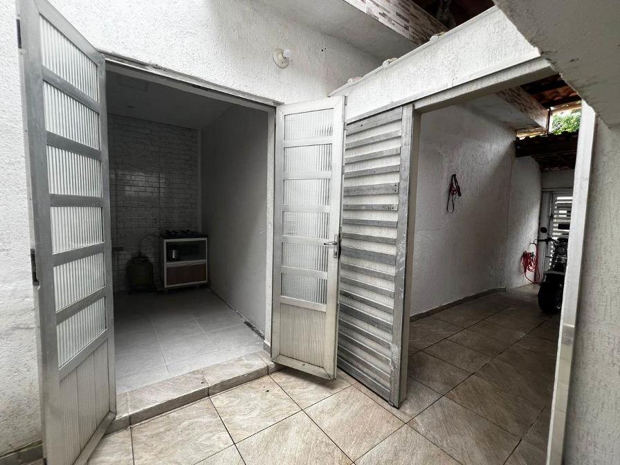 Casa com 3 Quartos à Venda - Foto 9