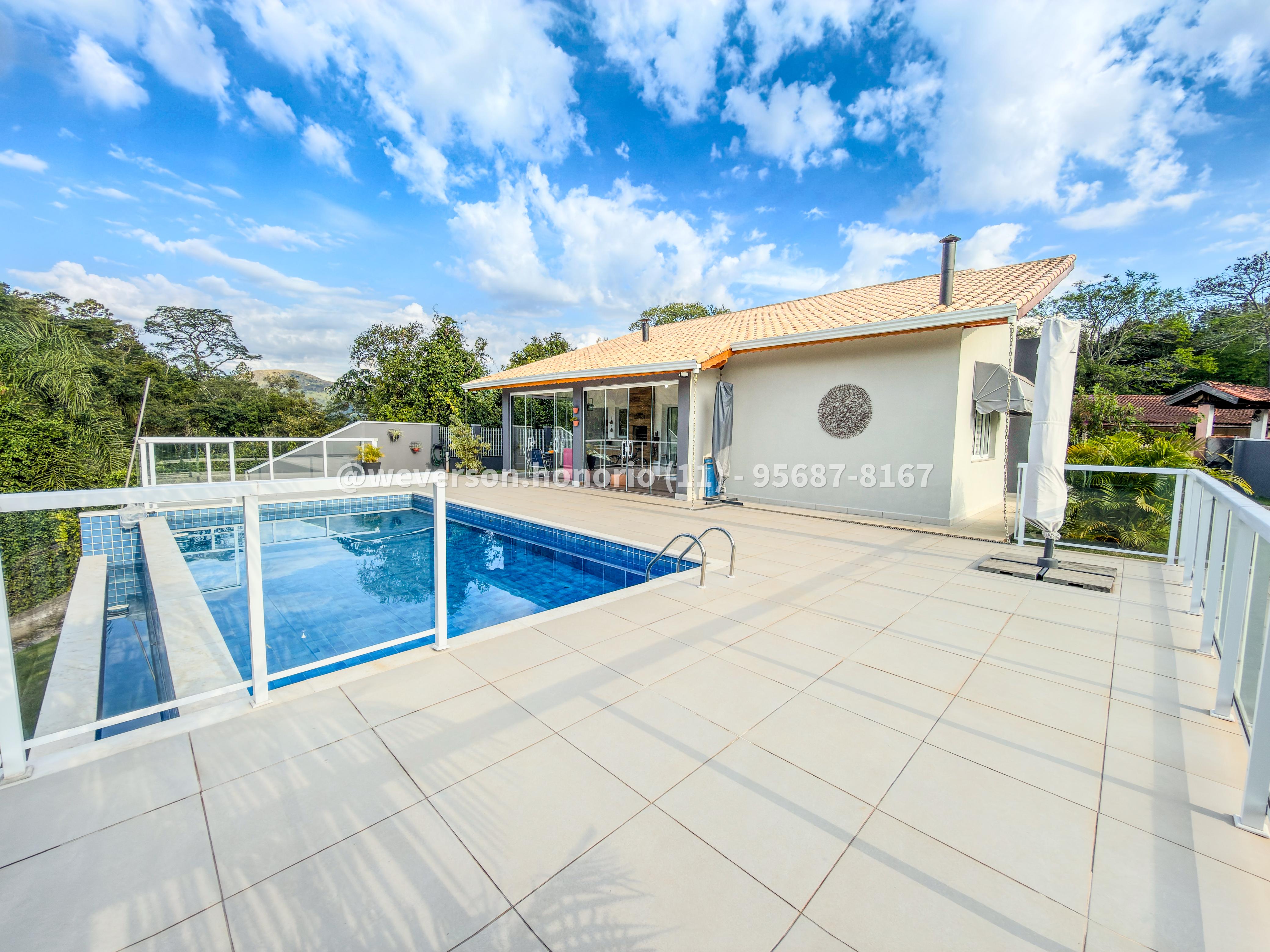 Casa com 4 Quartos à Venda, 1.800,00 m² - Foto 1