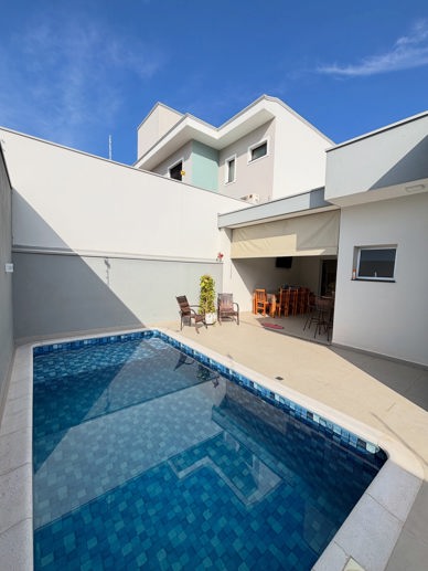 Casa com 3 Quartos à Venda - Foto 1