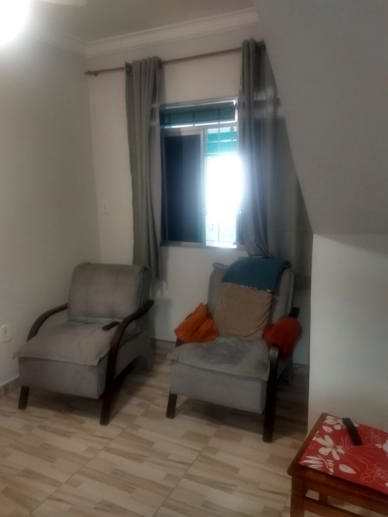 Casa com 3 Quartos à Venda, 192,00 m² - Foto 2